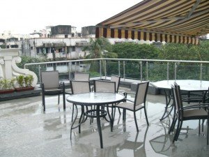 round+Glass+Studs+Film (11)