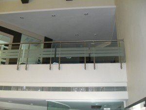 round+Glass+Studs+Film (16)